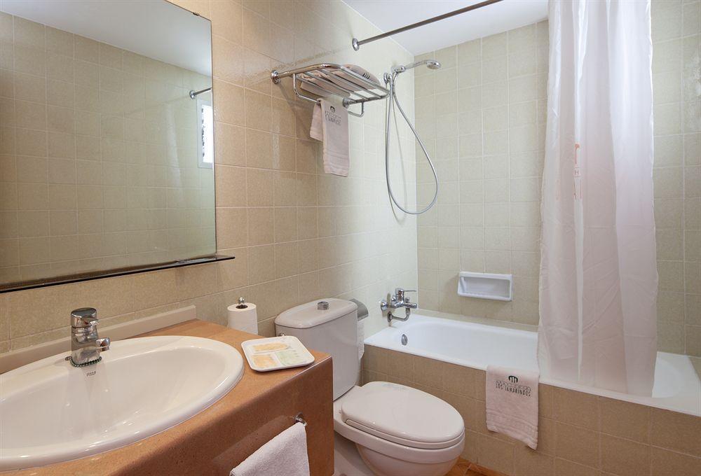 Aparthotel Ferrer Lime Tamarindos 3*